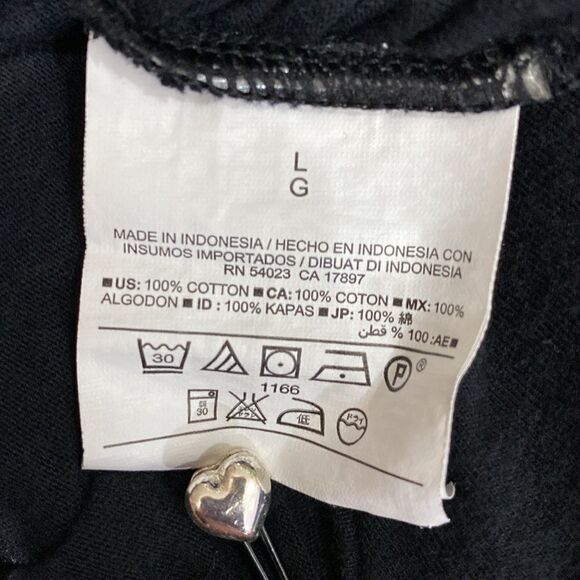 Maternity- Black V-Neck LS Tee - Picture 7 of 7